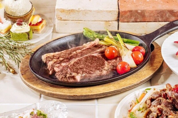 【写真】ジューシーなお肉も食べられる！「北海道フェア」で用意する「函館大沼牛の石焼ステーキ」