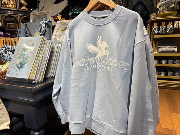 「ボーバトン魔法学校 スウェットシャツ」(6500円)