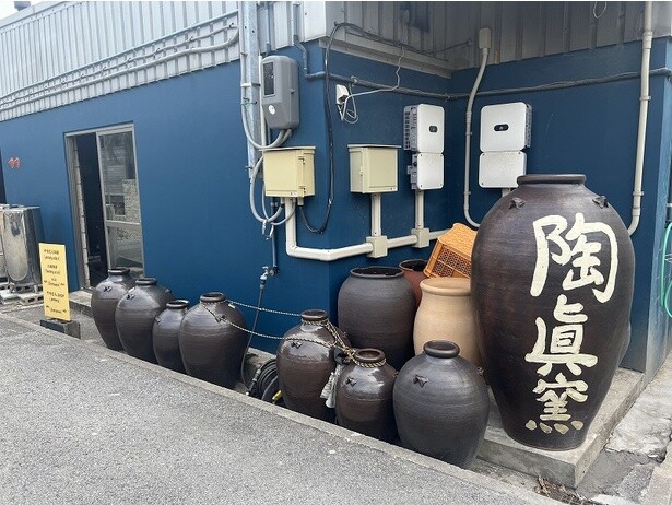 50年以上続くやちむん工房「壺屋焼 陶眞窯」