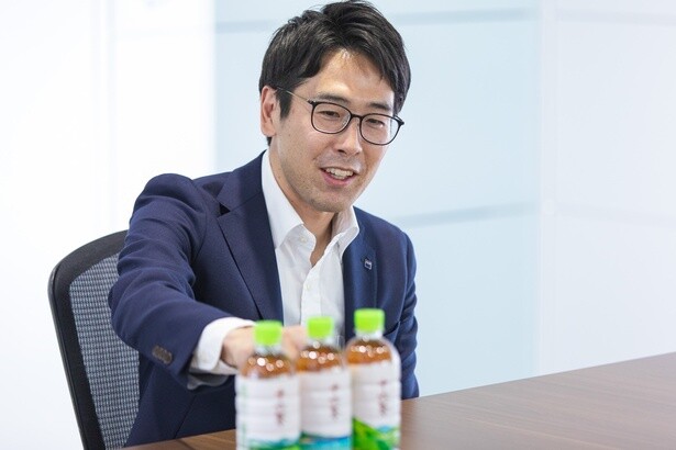 ゴクゴク飲めて、カラダにいいのが「十六茶」の特徴