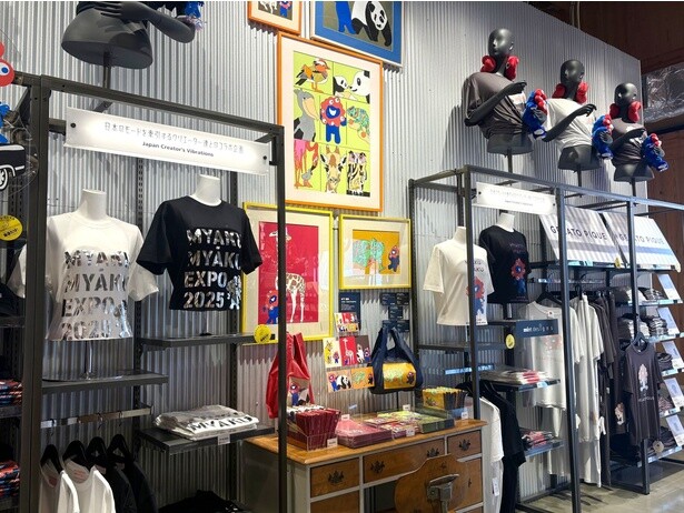 洋服の陳列にも百貨店らしさを感じる