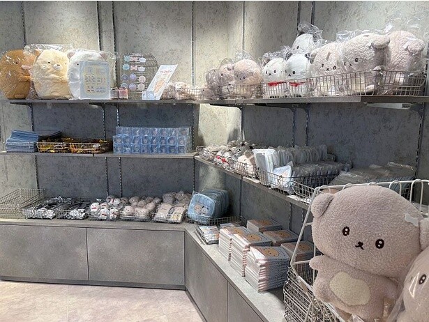 店舗に併設された物販コーナー