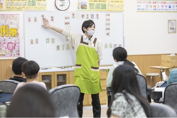 どの牌を切るか、クイズを出題