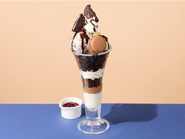 【写真】クッキー＆クリームパフェ