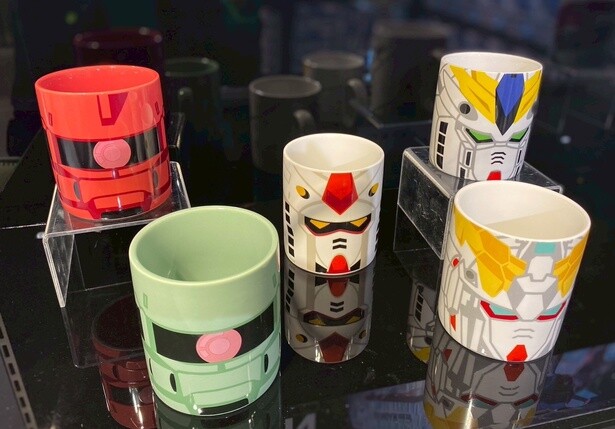 種類豊富なマグカップは、ガンダムファンへのプレゼントにも