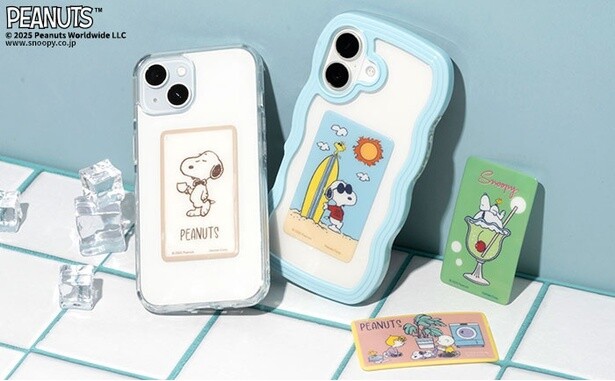 スマートフォンの温度上昇を抑制し、バッテリーの劣化を防ぐ「PEANUTS [スマ冷え Premium] 貼って剥がせるスマートフォン冷却シート」(2200円)