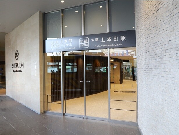 シェラトン都ホテル大阪1階正面玄関付近に新出入口を設置
