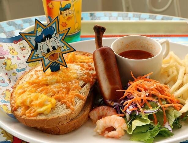 【写真】ボリューム満点のひと皿「ドナルドのワッキークラシックセット」