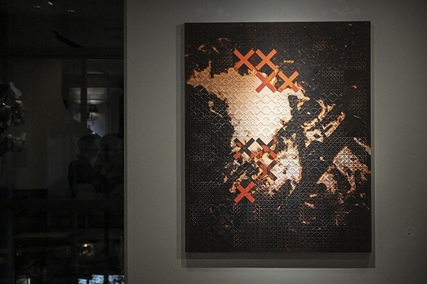 竹内義博さんの《Cross》