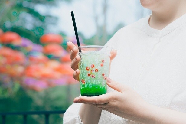 「雨あがりのソーダ(桃とマスカット)」