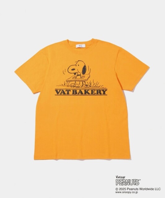 「VAT BAKERY PEANUTS S/S TEE」(6600円)※イエロー