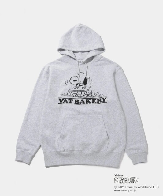 「VAT BAKERY PEANUTS HOODIE」(1万7600円)※グレー