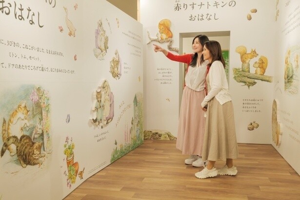 ショップ内にある絵本の世界観を楽しめるギャラリー