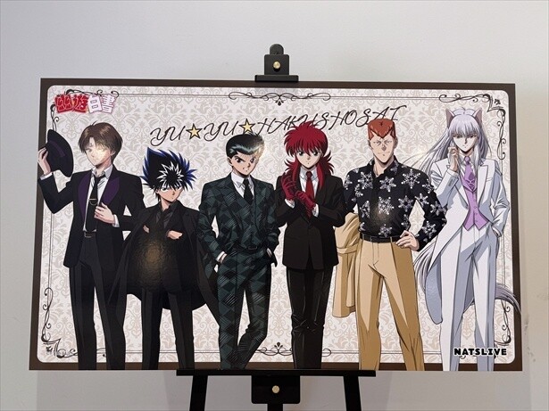 フォーマルな服装がかっこいい描き下ろしビジュアル