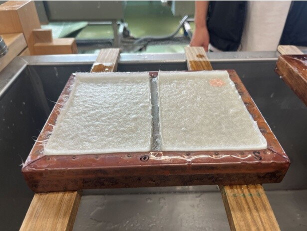 型から外して、しっかりと水分を抜いていく