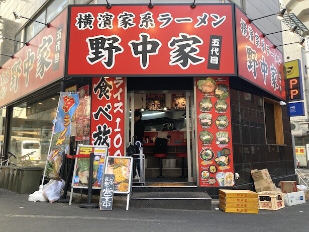 平日は7時〜10時に営業し、朝ラーメンを提供する