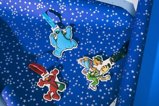 「ラバーラゲッジタグ」(各2420円)