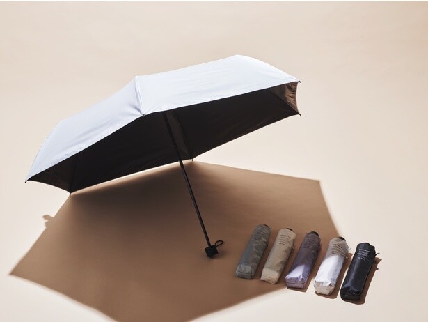 【写真】2025年の傘のトレンドは「高機能な晴雨兼用傘」