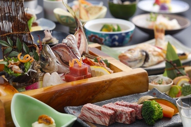 山陰の豊かな海の幸・山の恵を贅沢に使った会席料理