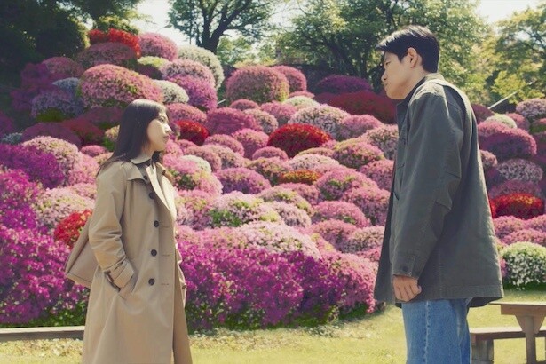 【写真】妹思いの兄・加藤俊樹(鈴木亮平)と「秘密」を抱える妹のフミ子(有村架純)