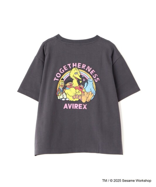 「トゥゲザネス Tシャツ(チャコール)」(7700円)
