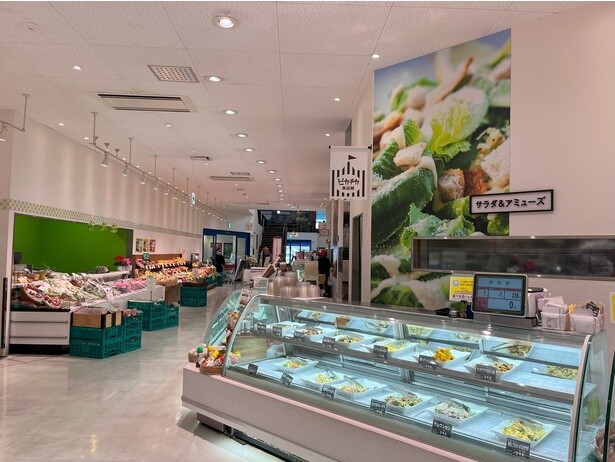 惣菜類も対面販売で食品ロスを防止