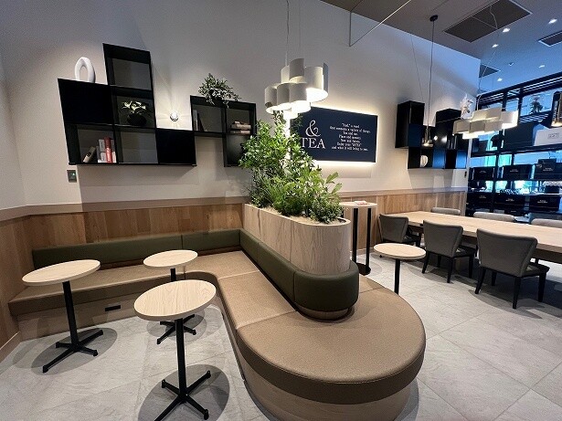 内装も「タリーズコーヒー」とは違った雰囲気