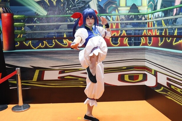 双葉ほたるのコスプレで登場したえなこさん