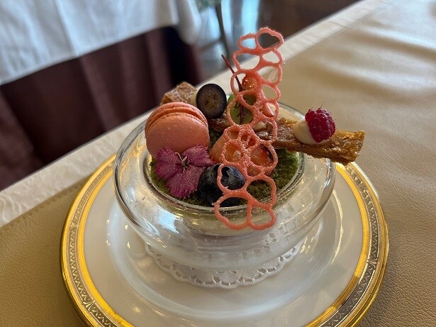 山のホテル本館ラウンジの「ジャルダン」