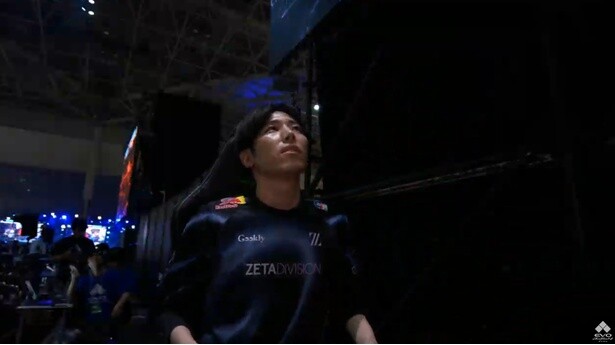 ももち選手。やない選手に勝利しいち早く最終日進出を決めた