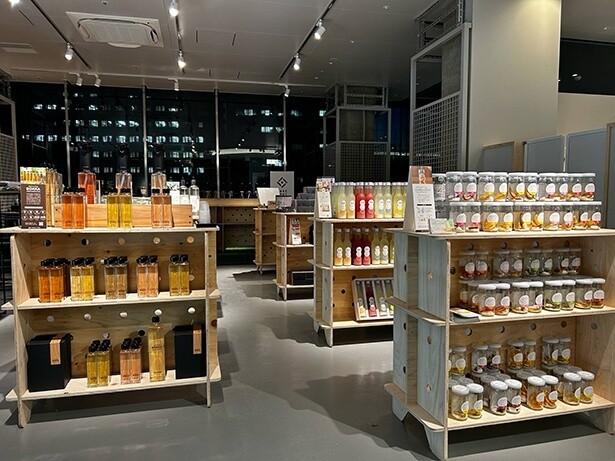 新潟が誇る発酵商品や酒を販売