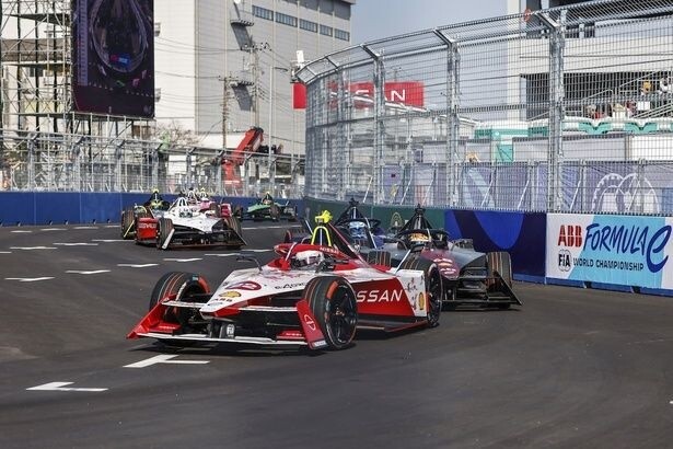 日産は日本の自動車メーカーとして唯一、フォーミュラEに参戦。写真は2024年実施の様子
