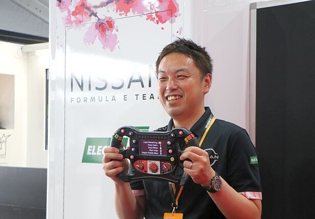 チーフパワートレインエンジニアを務めた同社の西川直志さん