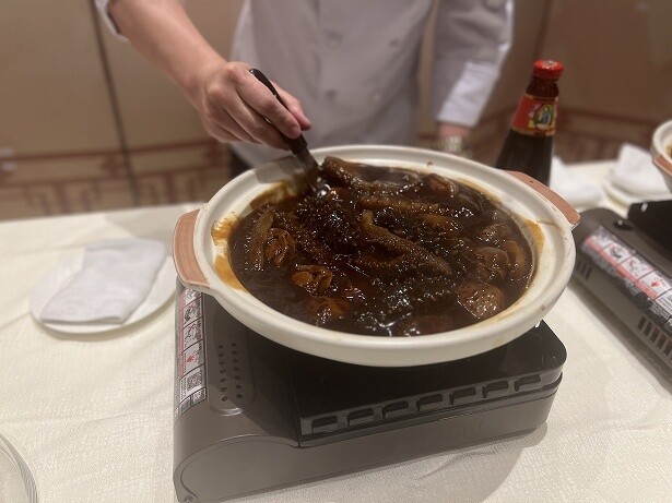 煮込みに土鍋が使われていたのにも驚き