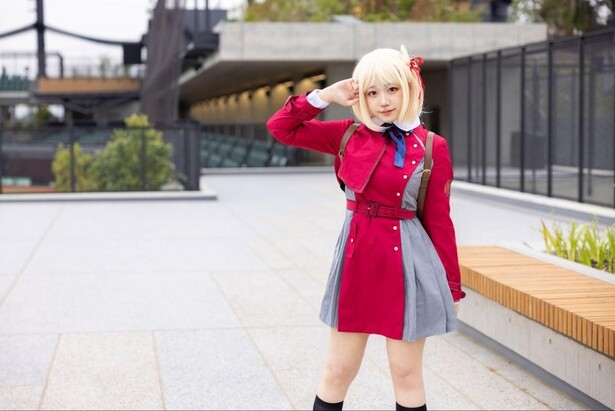 学校風はもちろん、ファンタジーのコスプレで美麗なショットを撮るのはいかが？
