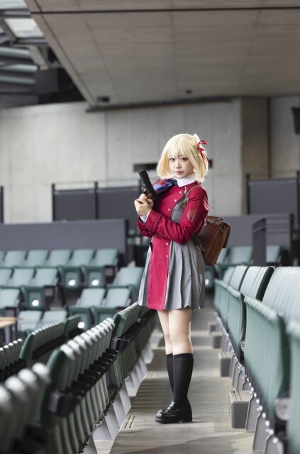 吹き抜けた構図ならまるでアニメのキービジュアルのような写真撮影が可能に