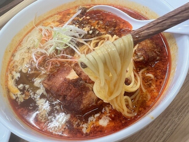 それぞれのスープと混ぜ合わせた味わいを楽しもう