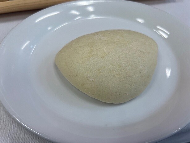 パオズに具材を挟んで食べるのもおすすめ