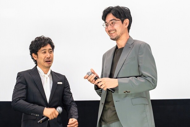 探偵と高田の息が合ったコンビネーションは、お互いのことを理解しつつ、認め合う二人だからこそ表現できる演技だ