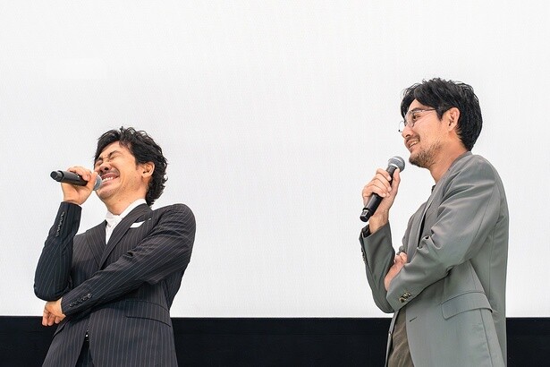 松田さんに「昨日、見返しました？さては？」とつっ込まれ、たじたじとなった大泉さん