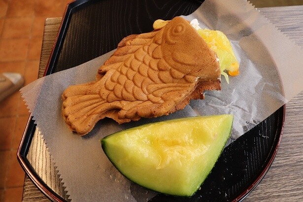 「鯛焼き屋Green」の「鯛パフェ メロンカスタードホイップ」