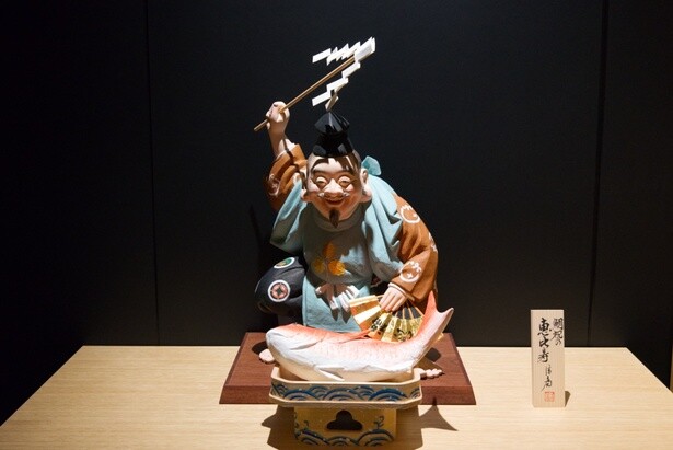 3階特別室で目を引く博多人形は中村信喬さん作