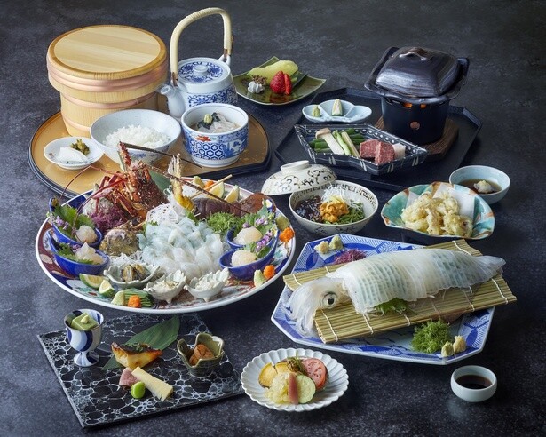 天神本店限定の会席料理 雅会席(1名22,000円)。各会席料理は締めに鯛茶が楽しめる内容になっている
