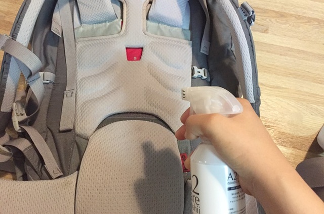 ザック背面にA2スプレー