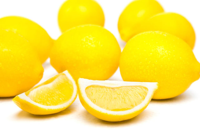 الأشياء الحامضة