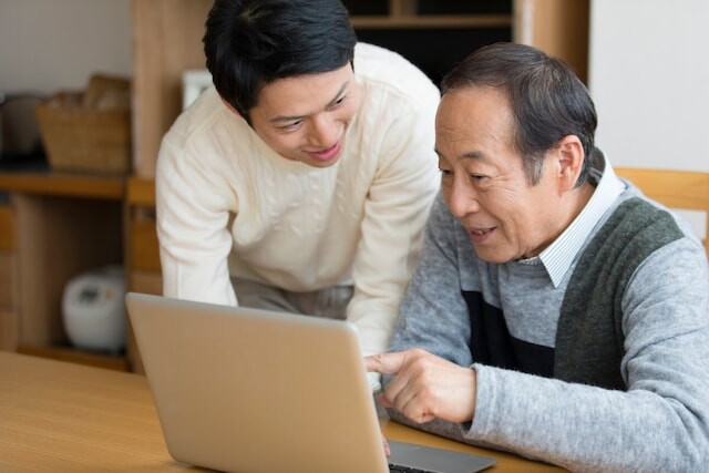 月の年金約12万円「メルカリで、自分のコレクションを切り崩している」62歳男性の老後の暮らし