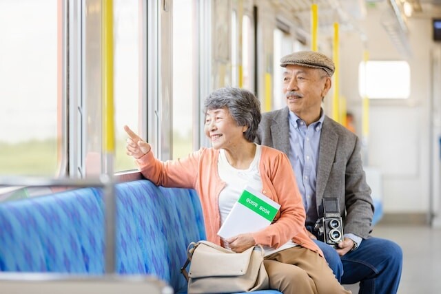 月の年金約13万円「現役時代に海外旅行に行かなかったこと」を後悔する76歳男性の今の楽しみ