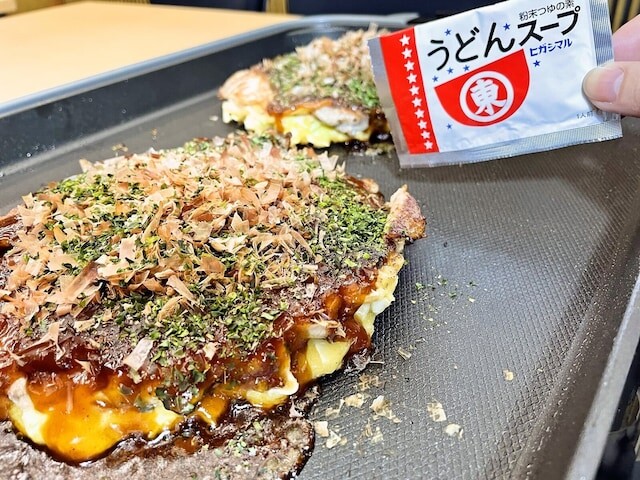 「最高やで〜」お好み焼きにもうどんスープ？ ヒガシマル醤油が教える“アレンジレシピ”が話題