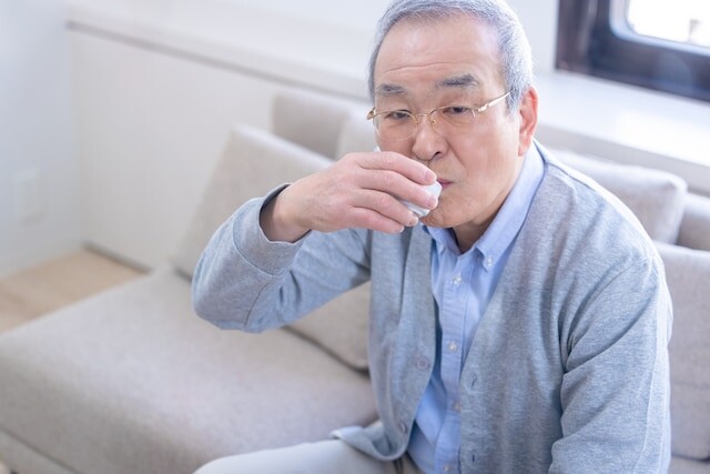 老後資金620万円「晩酌の量を減らし節約中」 67歳男性が現役時に備えたかったこと