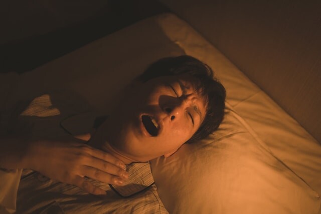 Q. 「いびきが原因で死ぬことがある」って本当？【医師が回答】